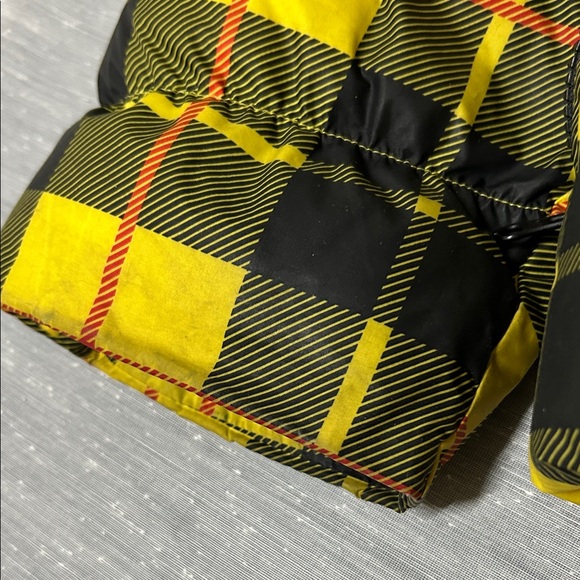 NIKE Yellow and Black Plaid Puffer Jacket - Picture 2 of 6